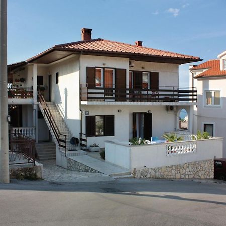 Apartments And Rooms With Parking Space Vrbnik, Krk - 5301 Exterior photo