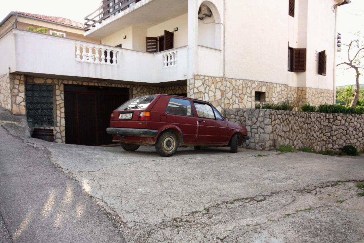 Apartments And Rooms With Parking Space Vrbnik, Krk - 5301 Exterior photo